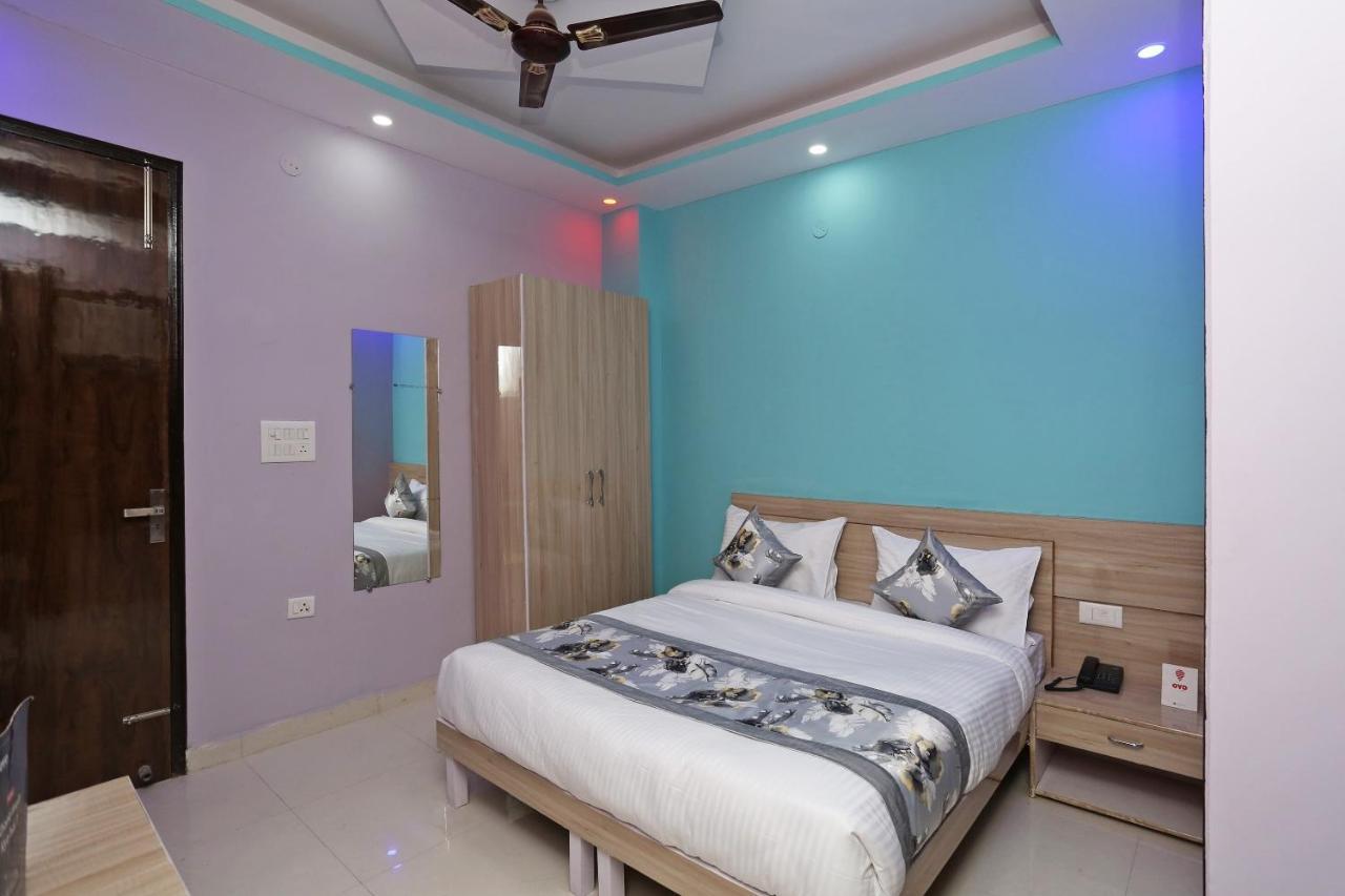 Hotel Oyo Rose Residency Near Dwarka Sector 9 Metro Station Neu-Delhi Exterior foto